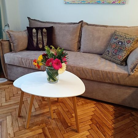 Golden Apartment In Victoria เอเธนส์ ภายนอก รูปภาพ