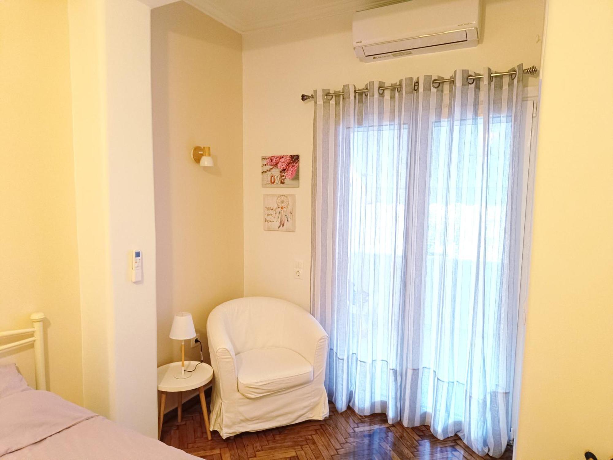 Golden Apartment In Victoria เอเธนส์ ภายนอก รูปภาพ